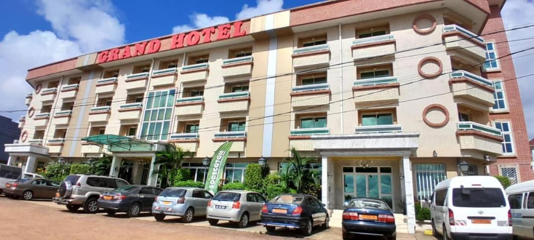 Grand Hotel Aeroport, Douala Exteriör bild